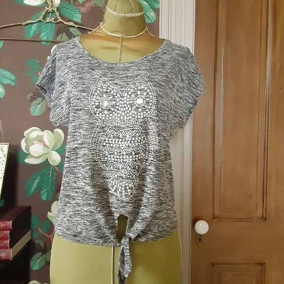 No Boundaries Tops - No Boundaries Top with Beaded Owl Size Medium